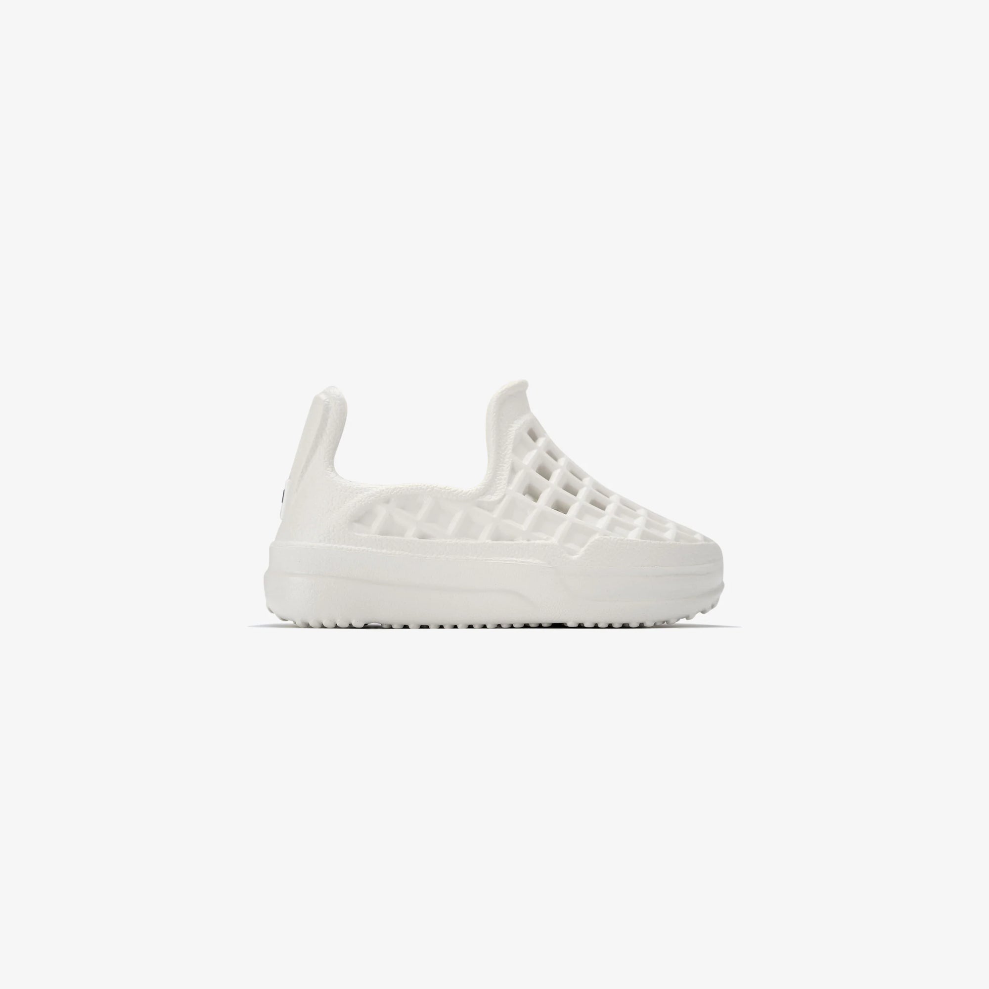 Scenario Slip-On | Solar Glow