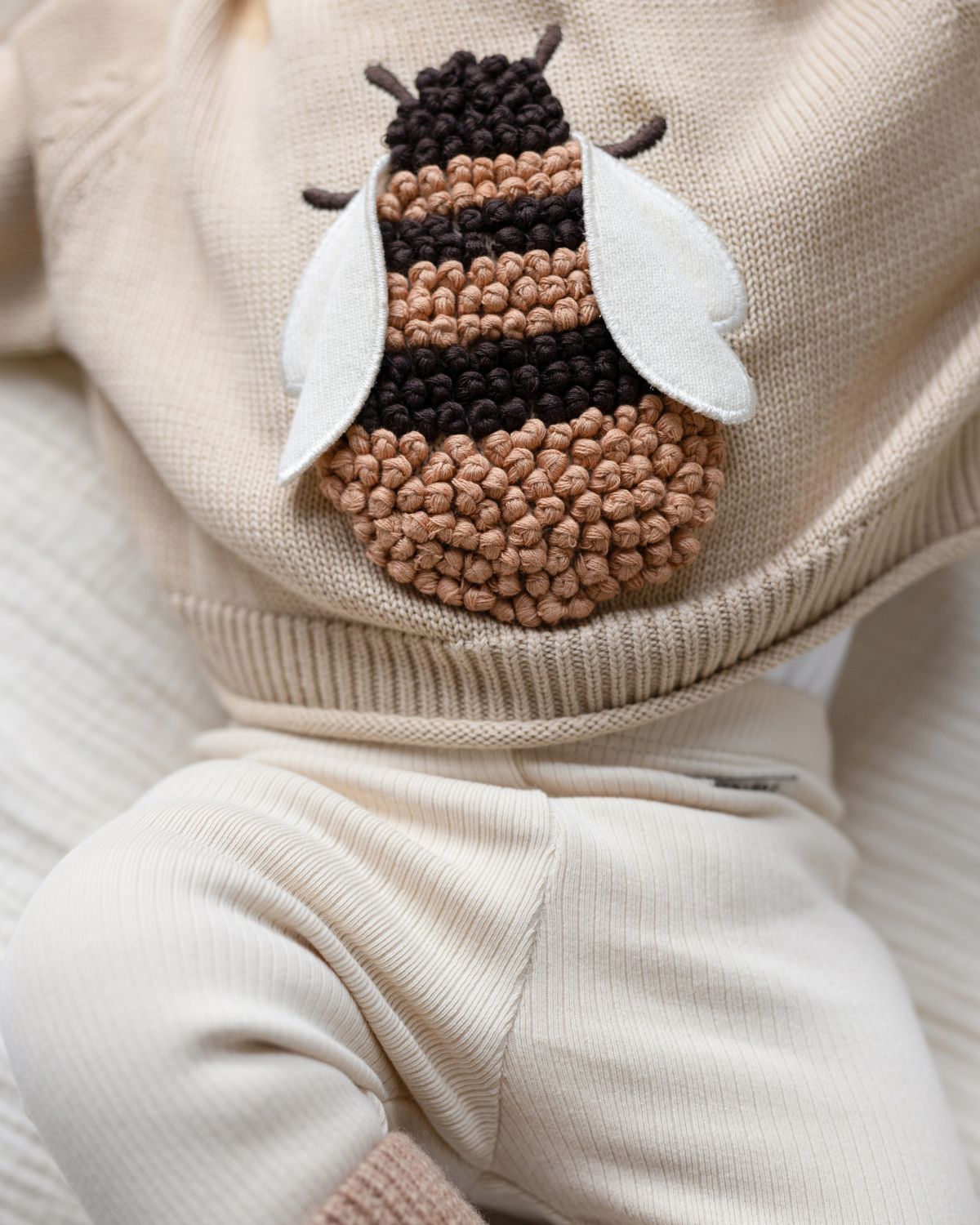 DONSJE ~ Valenthe Sweater | Bee – Looby Doo DONSJE ~ Valenthe Sweater | Bee – Looby Doo