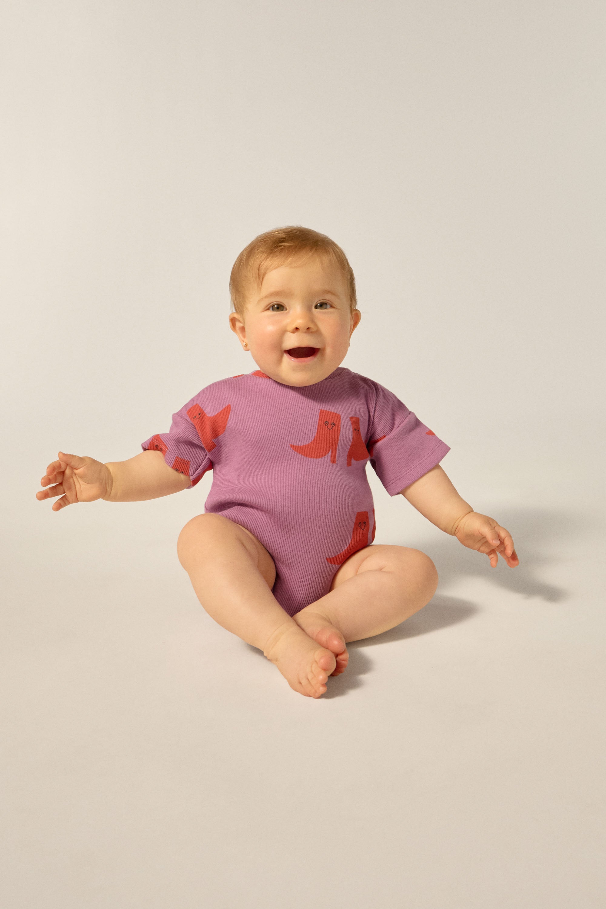 The Campamento | Happy Boots All Over Body