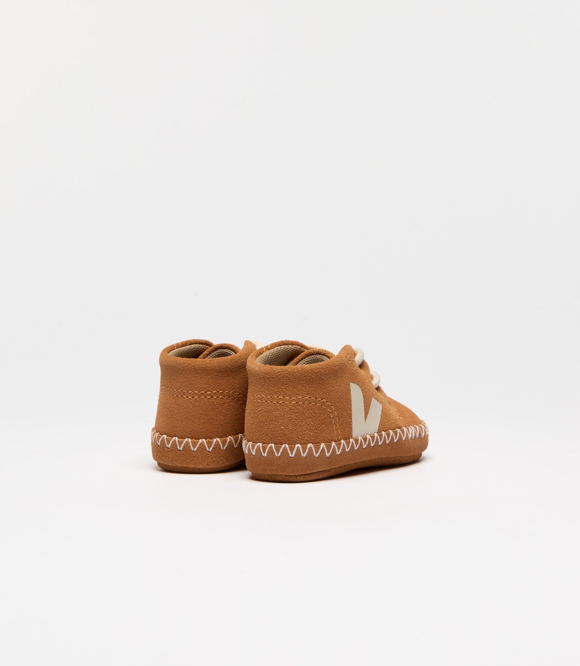 Veja | SS25 | Baby Suede | Umber Pierre