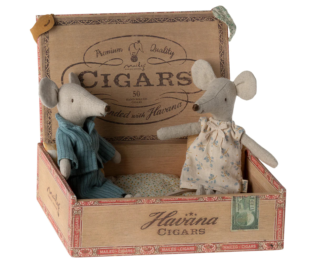 Maileg | Mum and Dad Mice in Cigar Box