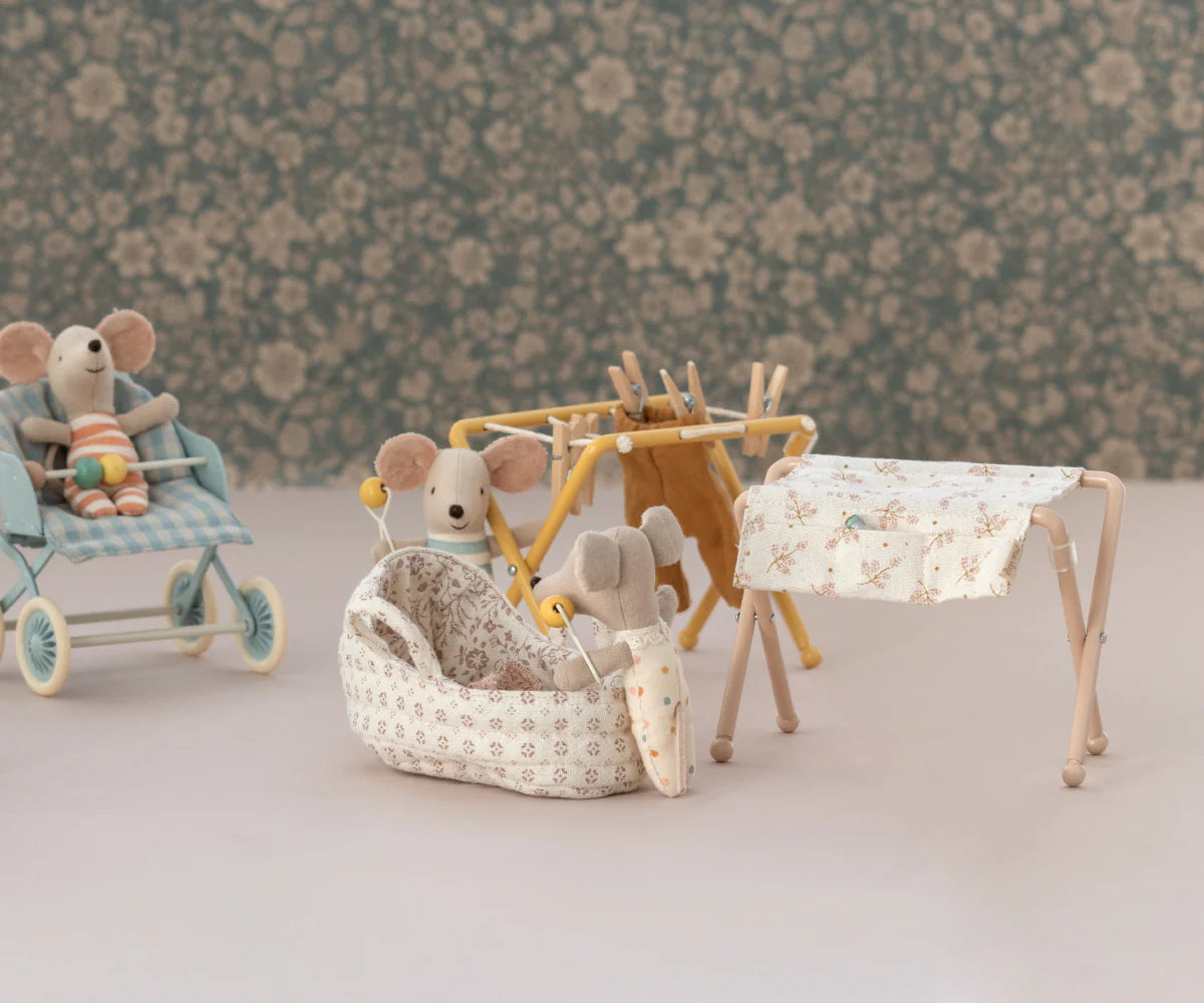 Maileg | Nursery Table - Baby Mouse | Rose 