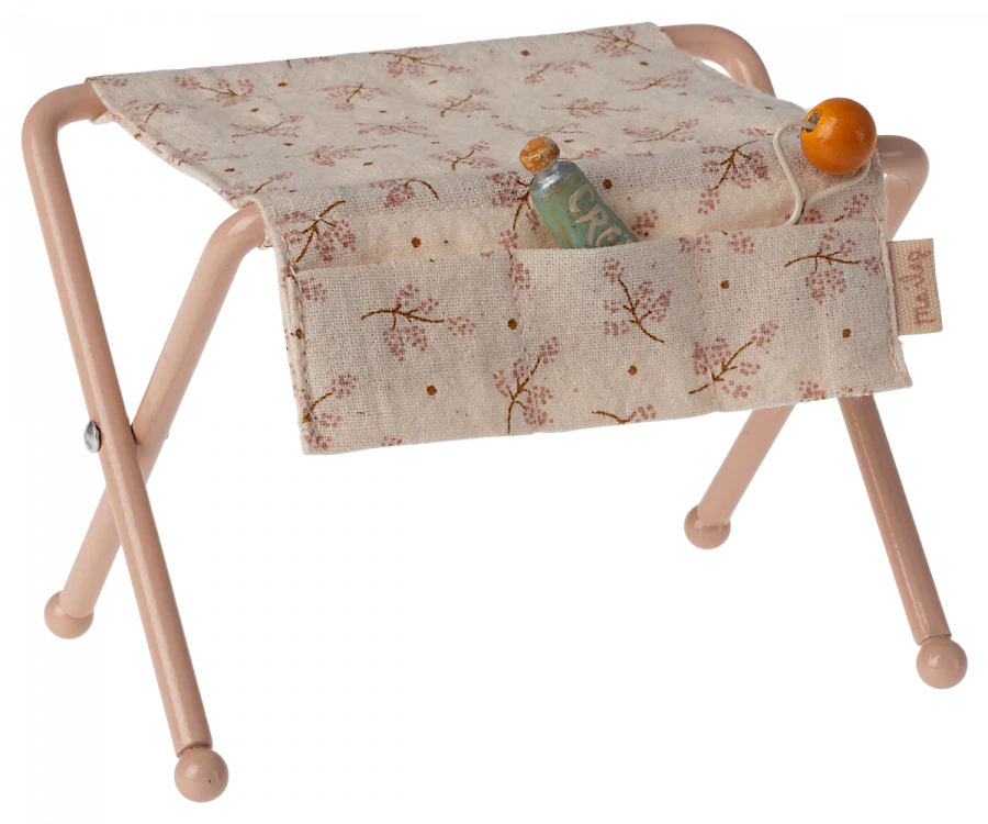 Maileg | Nursery Table - Baby Mouse | Rose 