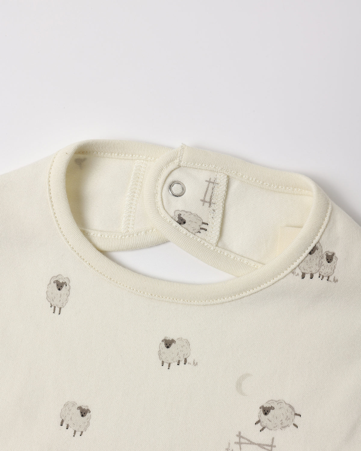 Jersey Snap Bib 2Pk | Sheep, Cloud Stripe
