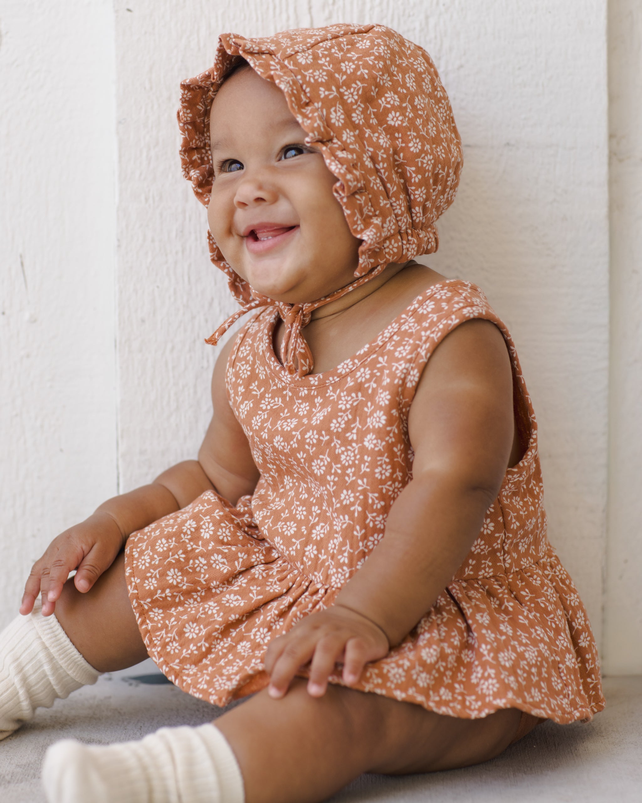 Apolina nettie bonnet 6-12m 2022aw ボンネット Nettie' Bonnet - Lakehouse Floral Sage – Sage Kids