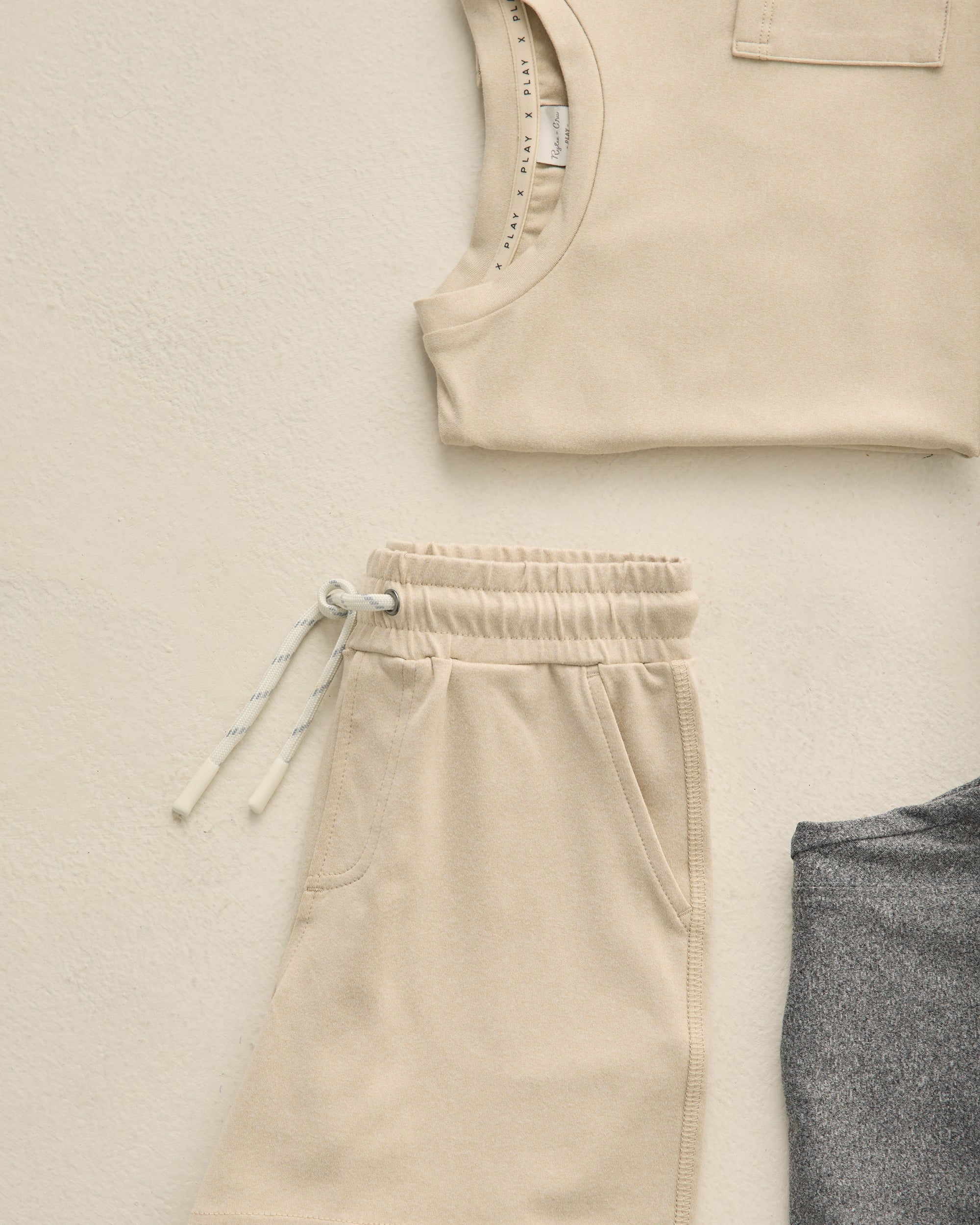 Oceanside Tech Short | Heathered Pebble