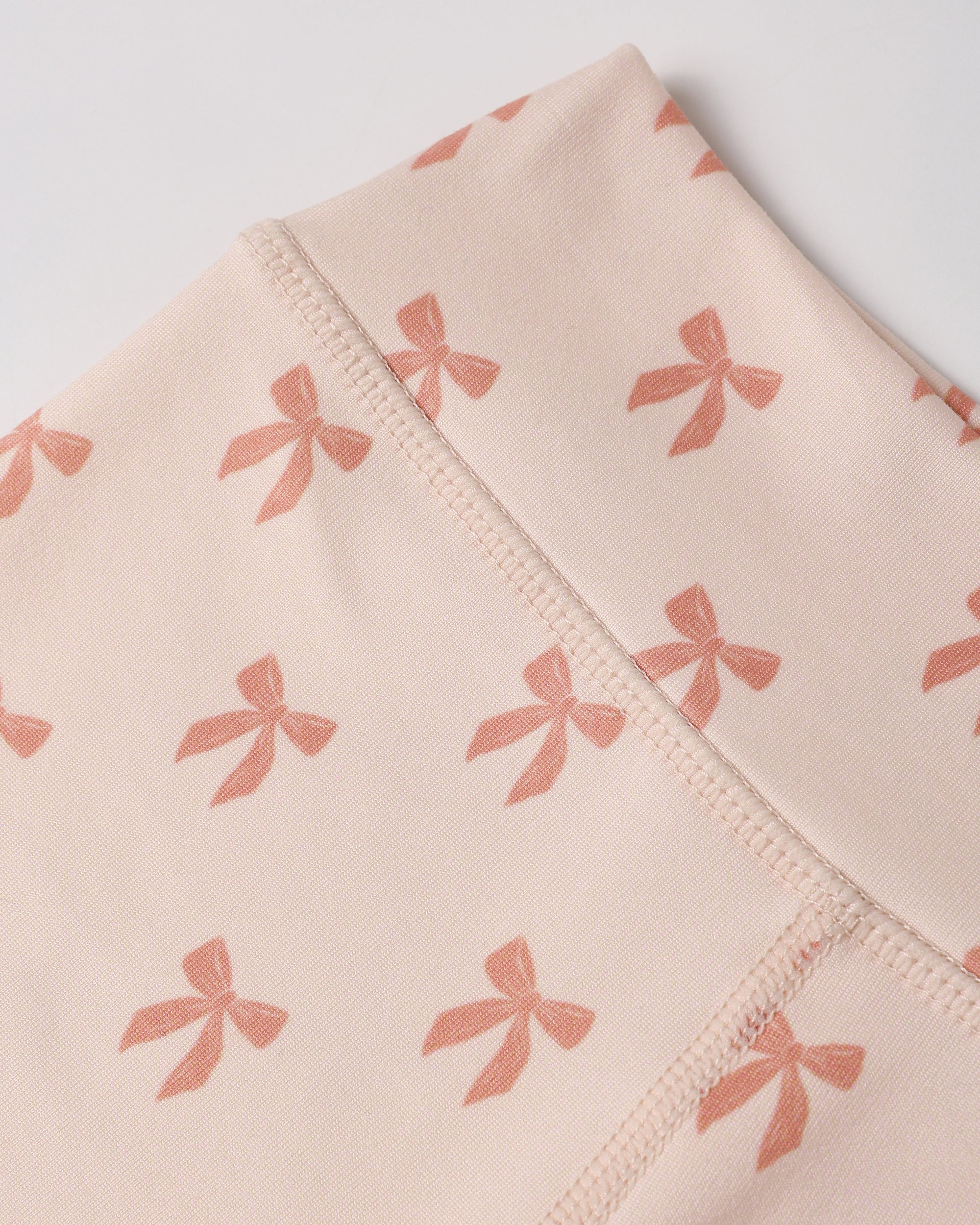 Shortie Short | Bows
