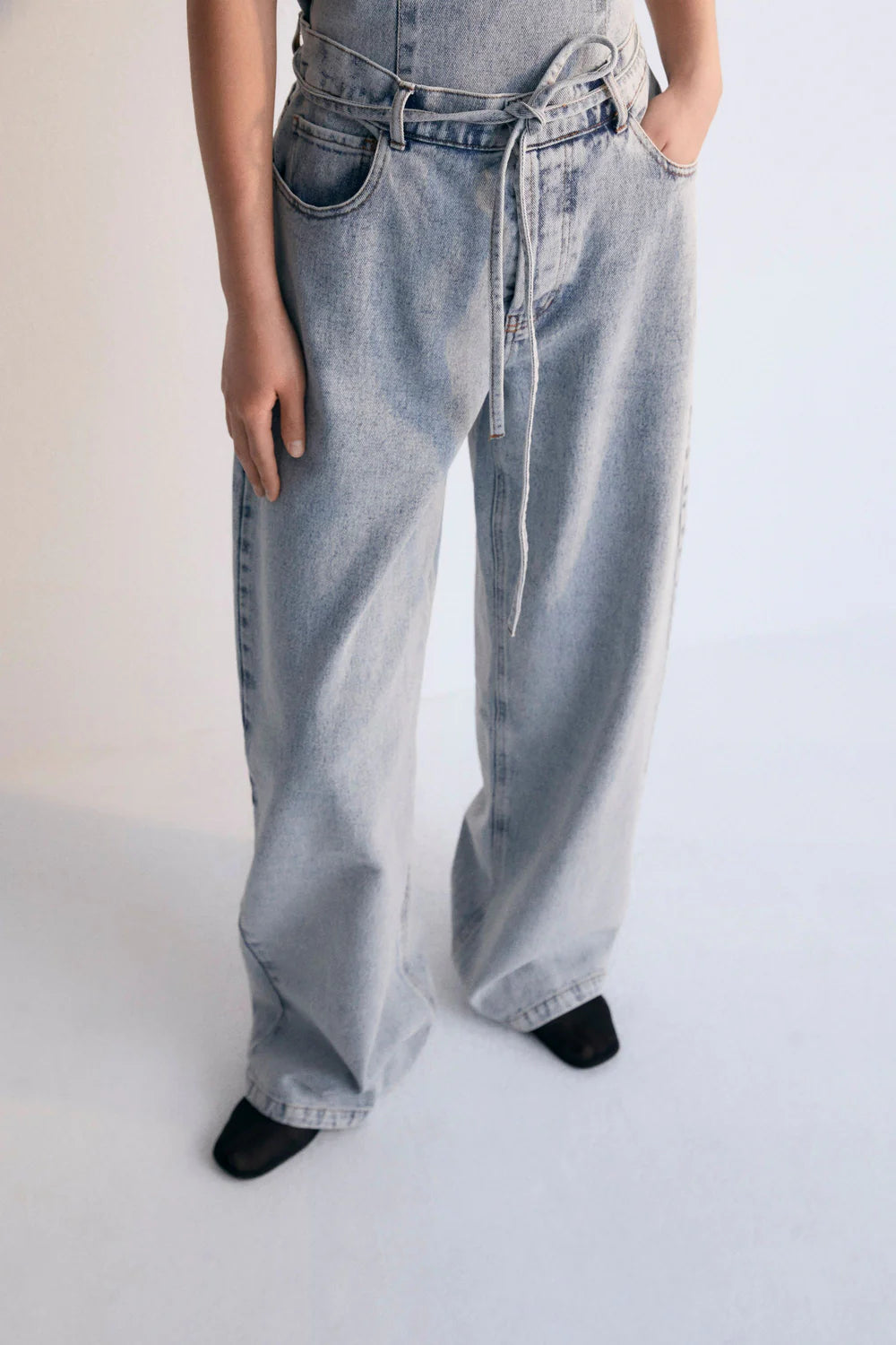 TheNewSociety-SS25-ChiosPant-BleachedDenim