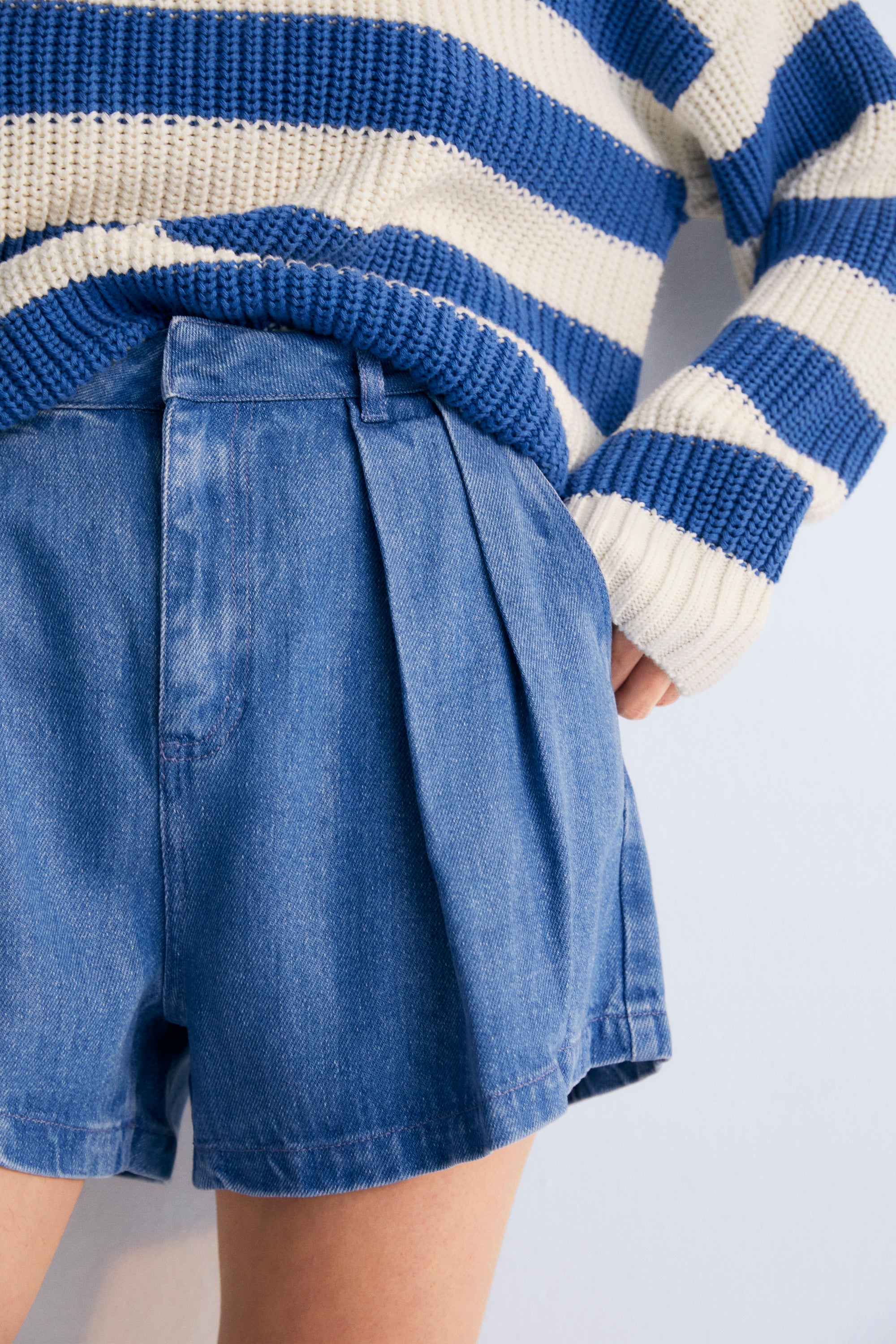 TheNewSociety-SS25-WomanLetoJumper-Cobalto