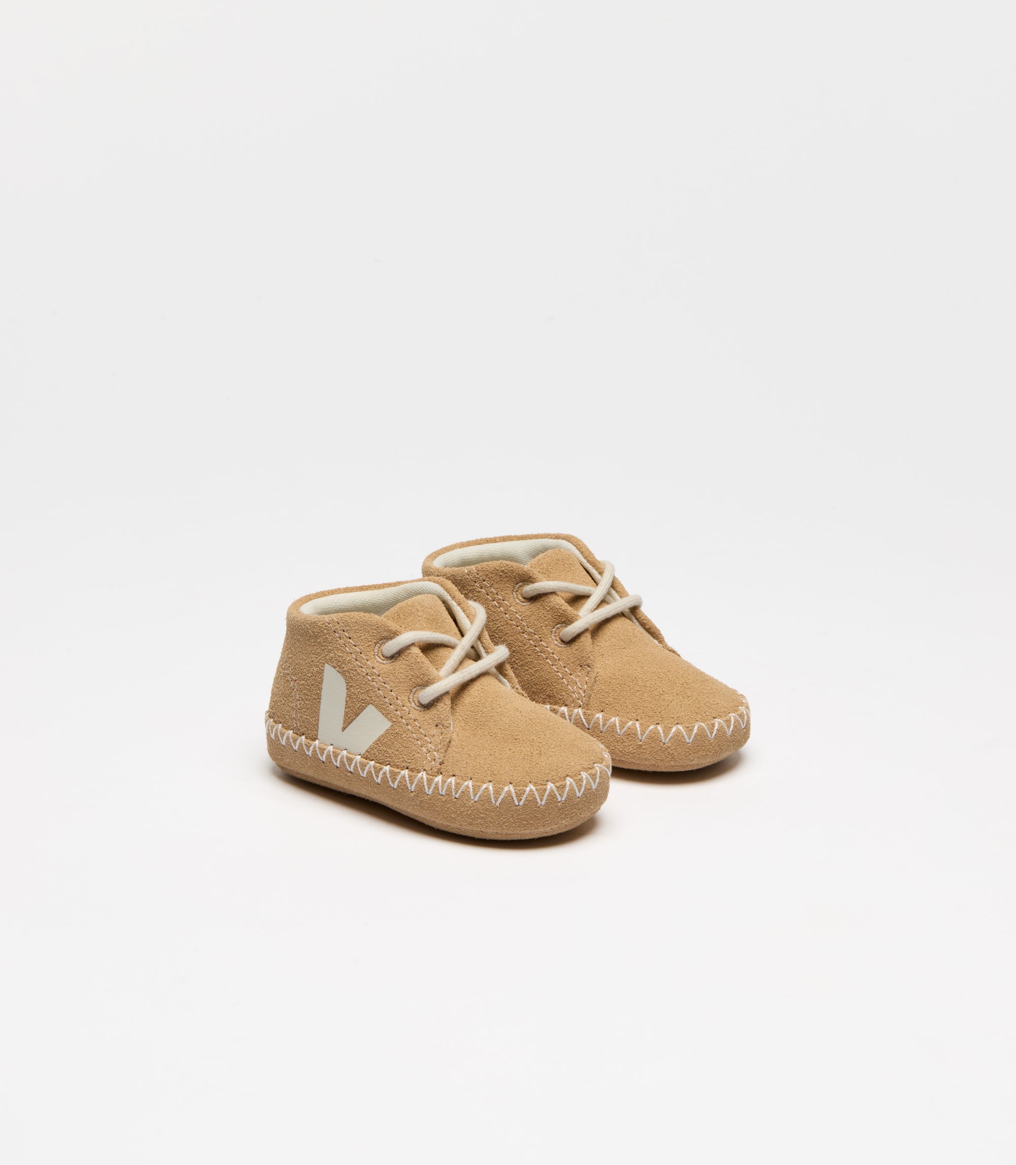Veja | SS25 | Baby Suede | Desert Pierre 