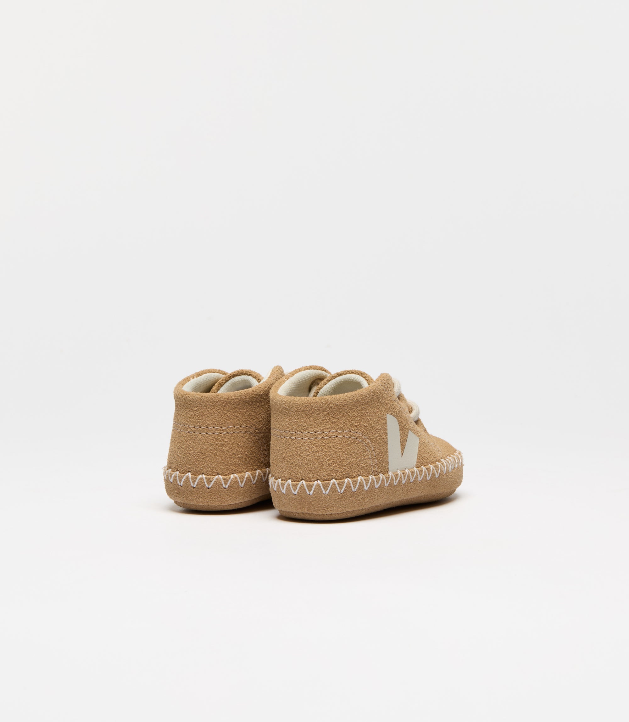 Veja | SS25 | Baby Suede | Desert Pierre 
