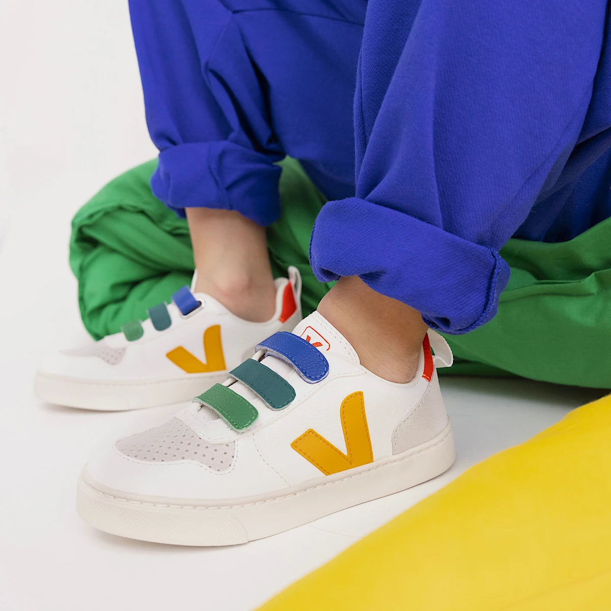 Veja | SS25 | V-10 Leather Multicolour White Ouro 